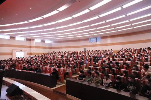 说明: http://www.ynny.cn/__local/8/A2/CB/0B5541753631FA823E3541BFE0D_98CF2DFB_1A5FC.jpg